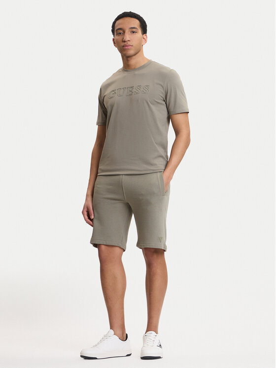 Guess Guess Spordišortsid Z2YD04 KAIJ1 Roheline Regular Fit