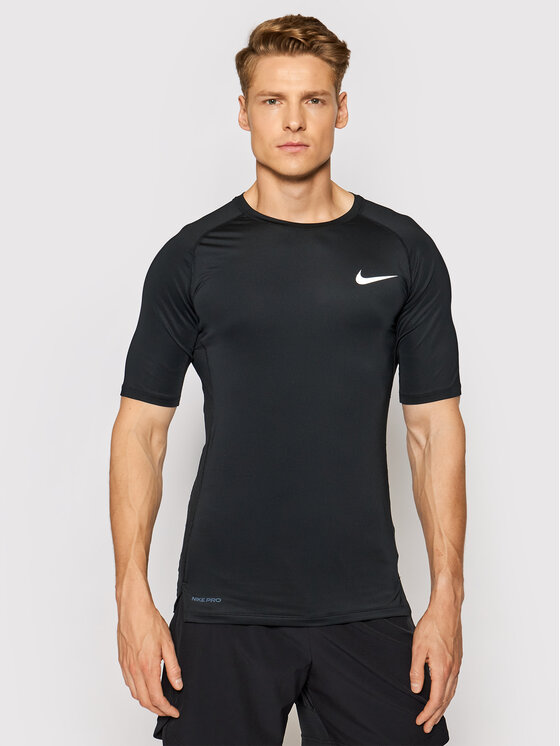 The nike best sale pro tight fit