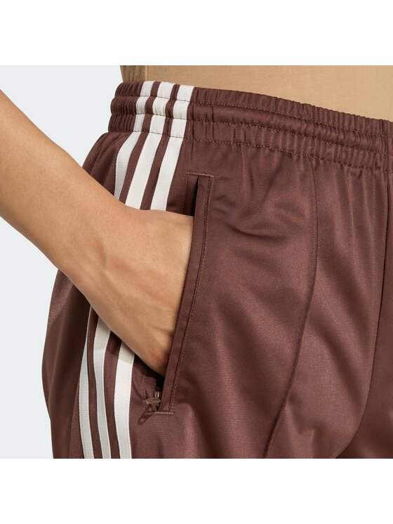 adidas adidas Szorty materiałowe 126559 Brązowy Loose Fit