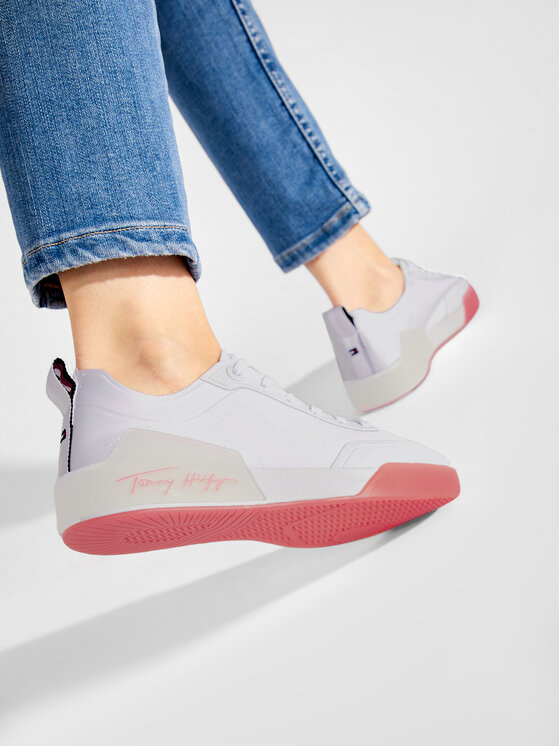 Tommy Hilfiger Tommy Hilfiger Sneakers Elevated Feminine Sneaker FW0FW06325 Weiß