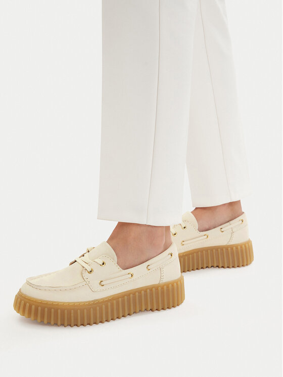 Clarks Pantofi Torhill Boat 26186302 Écru