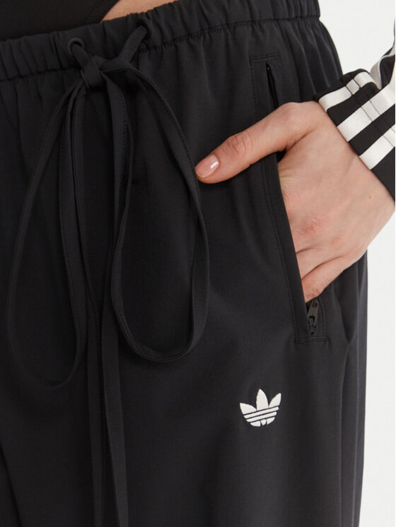 adidas adidas Donji dio trenerke Ribbon Parachute JV9727 Crna Loose Fit