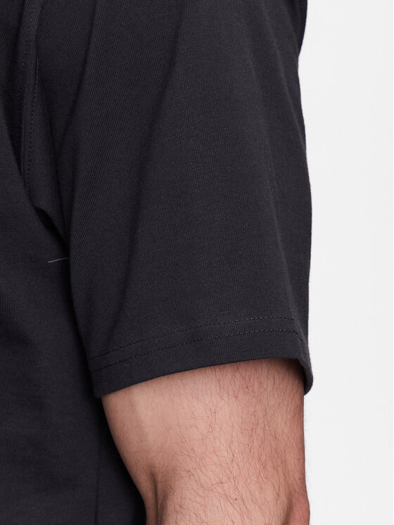 New Balance New Balance T-Shirt Athletics Nature State MT23567 Czarny Relaxed Fit