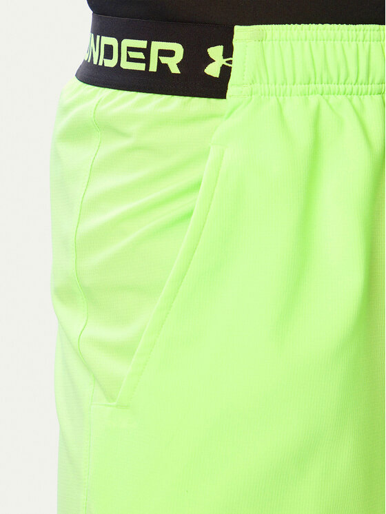 Under Armour Under Armour Pantaloncini sportivi Vanish Woven 6in 1373718 Verde chiaro Regular Fit