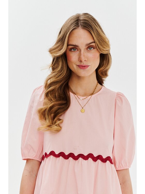 NAOKO NAOKO Každodenné šaty Candy Kick Ružová Regular Fit