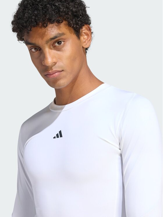 adidas adidas Koszulka techniczna 136943 Biały Fitted Fit
