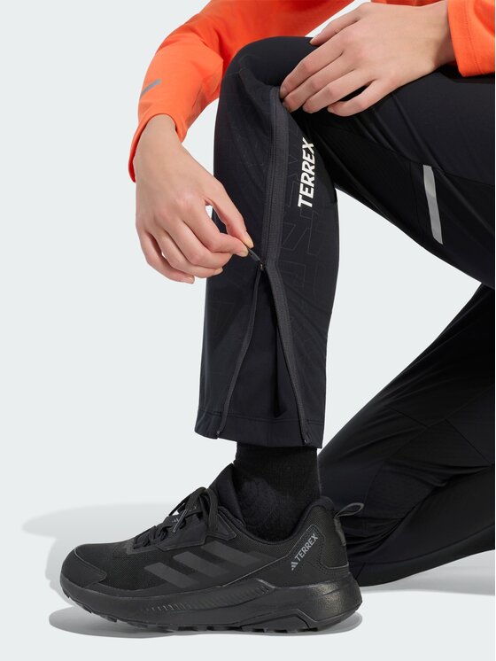 adidas adidas Spodnie narciarskie 170778 Czarny Slim Fit