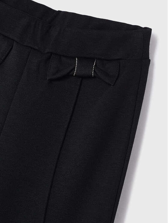 Mayoral Mayoral Hlače iz tkanine 4502 Črna Slim Fit