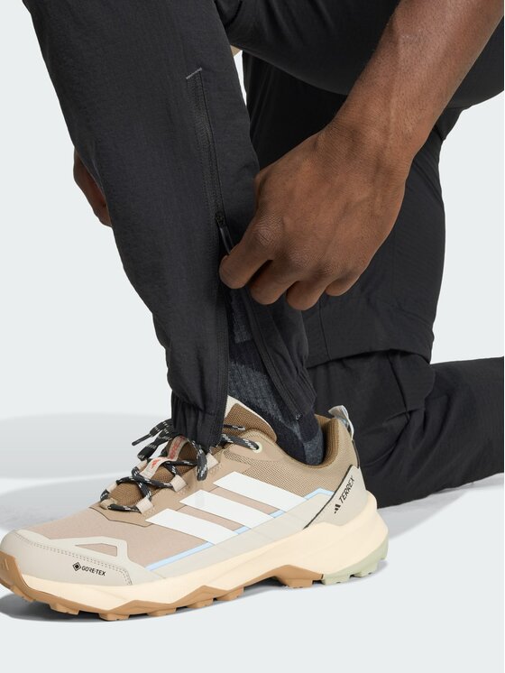 adidas adidas Spodnie outdoor 161513 Czarny Regular Fit