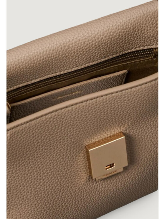 Calvin Klein Calvin Klein Borsetta EMBLEM HW PEBBLE CROSSBODY 20 Beige