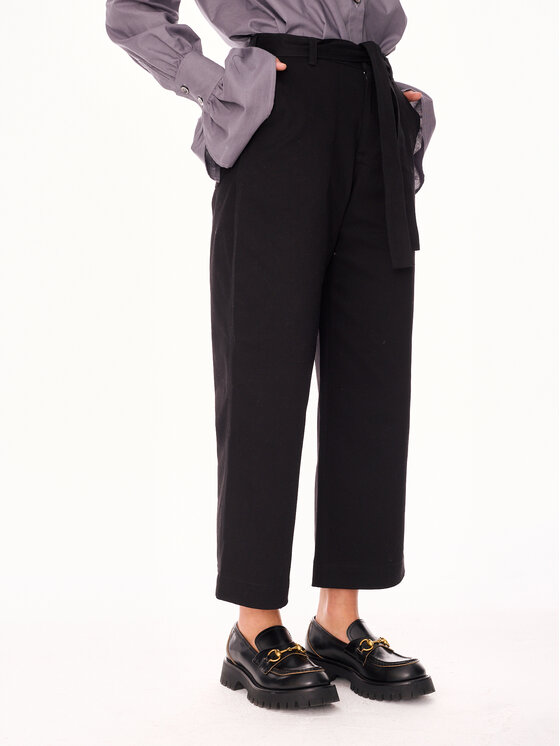 MANDRAGORA MANDRAGORA Spodnie materiałowe Remo Czarny Straight Fit