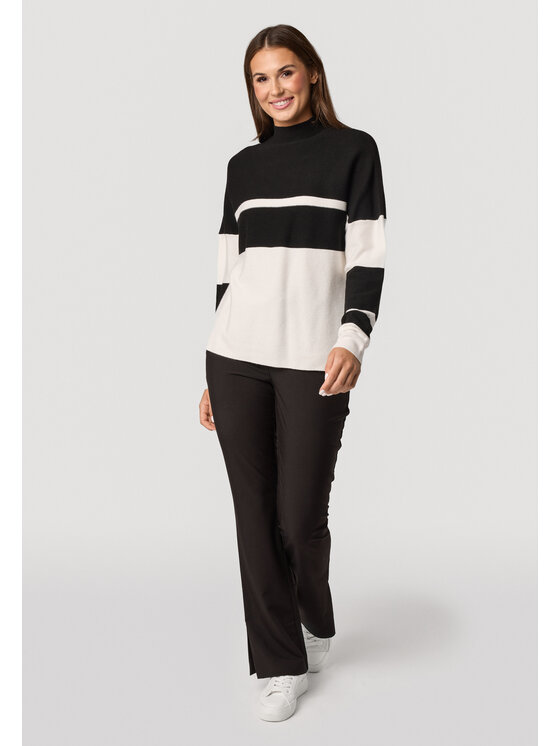 QUIOSQUE QUIOSQUE Svetr Quiosque 6VS013228 Barevná Regular Fit