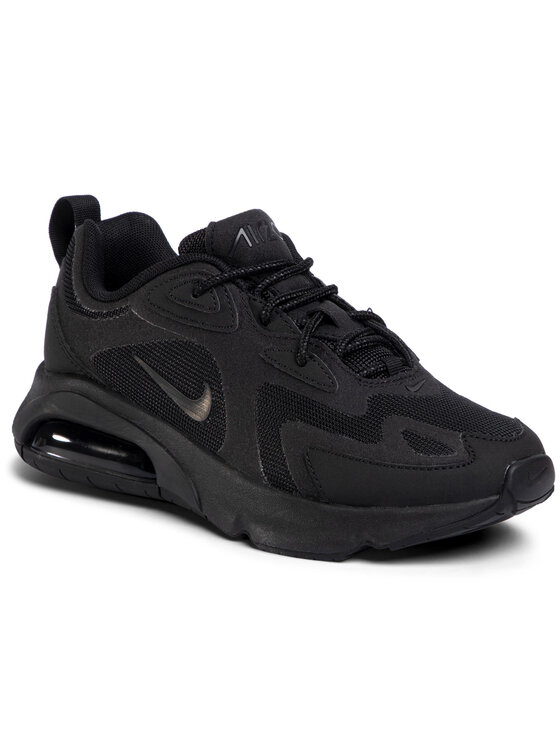 Nike sales am 200