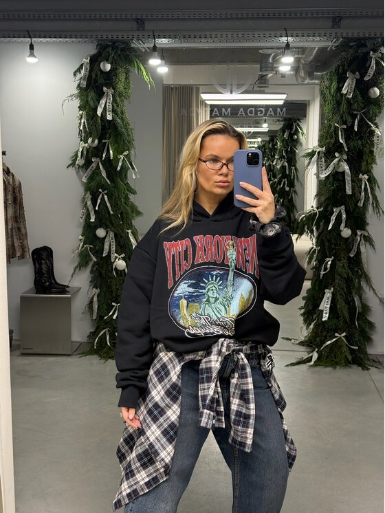 Magda Matyja Magda Matyja Bluza NYC HOODIE Czarny Regular Fit