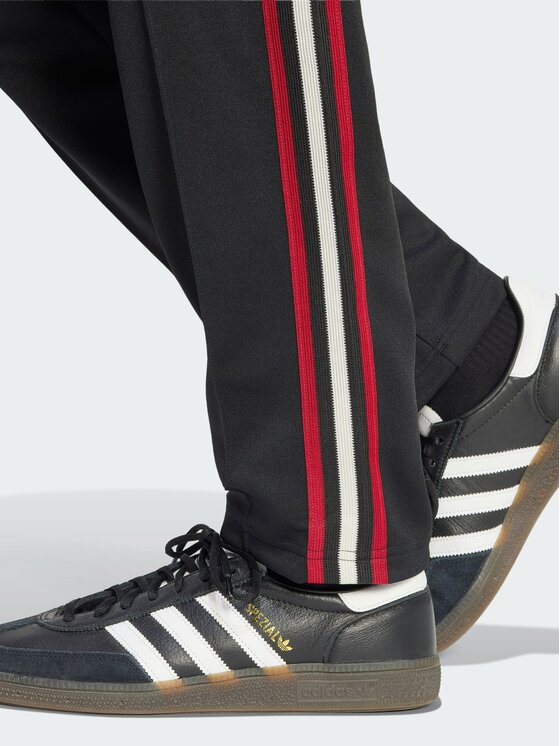 adidas adidas Spodnie dresowe 162201 Czarny Regular Fit