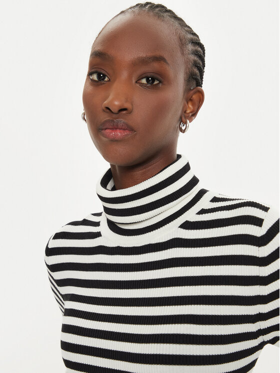 Calvin Klein Jeans Calvin Klein Jeans Bluză cu gât J20J224225 Negru Regular Fit
