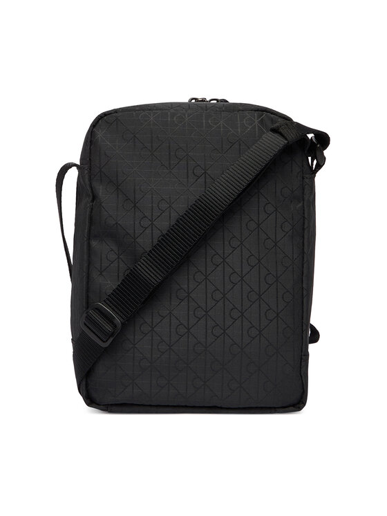 Calvin Klein Calvin Klein Saszetka Utility Emblem Reporter LV04D3303G Czarny