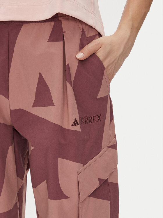 adidas adidas Outdoor hlače Terrex Xploric Cargo JE9430 Ružičasta Loose Fit