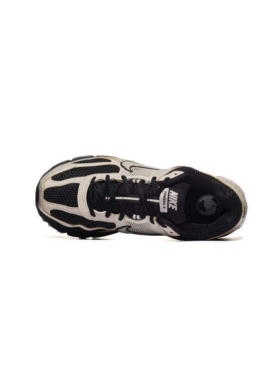 Nike Nike Sneakersy ZOOM VOMERO 5 MET Brązowy