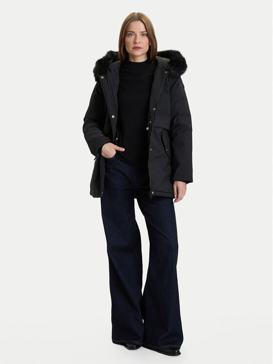 Rinascimento Rinascimento Зимно яке CFC0122158003 Черен Regular Fit