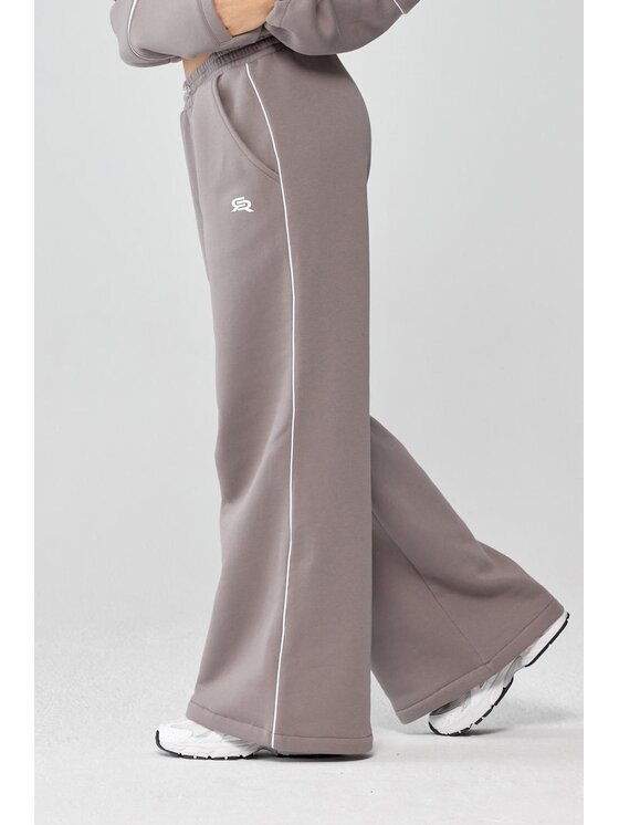 ROUGH RADICAL ROUGH RADICAL Spodnie dresowe TRIP JOGGERS Beżowy Oversize