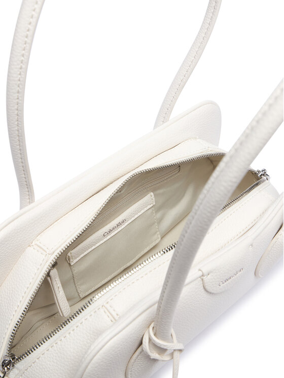 Calvin Klein Calvin Klein Borsetta Quilted Nylon Medium Shoulder Ba LV04F3743G Bianco