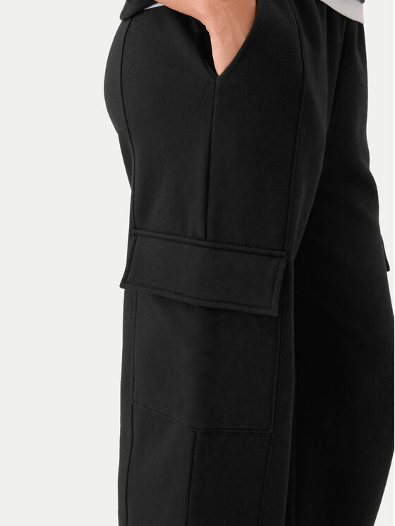 Gap Gap Donji dio trenerke 523564-01 Crna Relaxed Fit