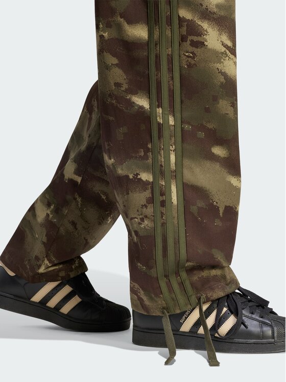 adidas adidas Spodnie materiałowe 167951 Kolorowy Oversize