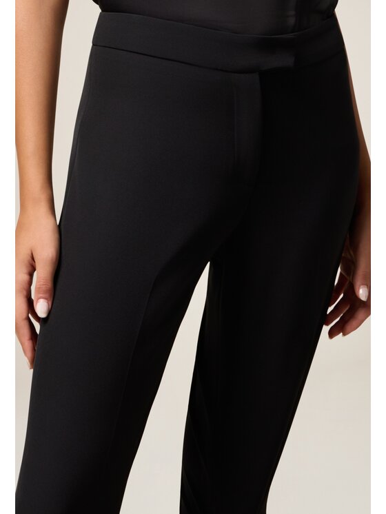 Oltre Oltre Spodnie materiałowe P037R008787N033 Czarny Regular Fit