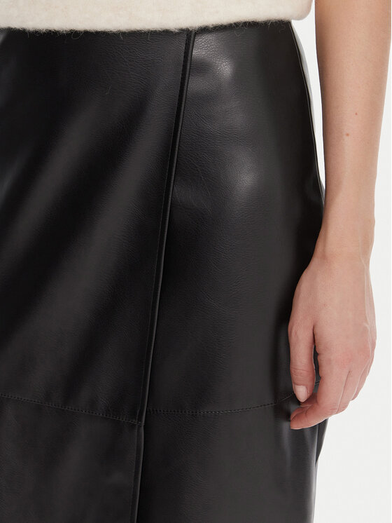 KAOS KAOS Krilo iz umetnega usnja RI1LE012 Črna Regular Fit