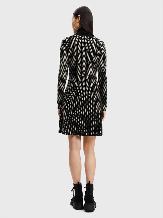 Desigual Desigual Rochie tricotată Sian 22WWVF07 Negru Regular Fit