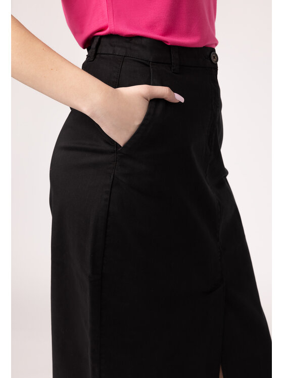 QUIOSQUE QUIOSQUE Sukňa Quiosque 7VS011299 Čierna Regular Fit