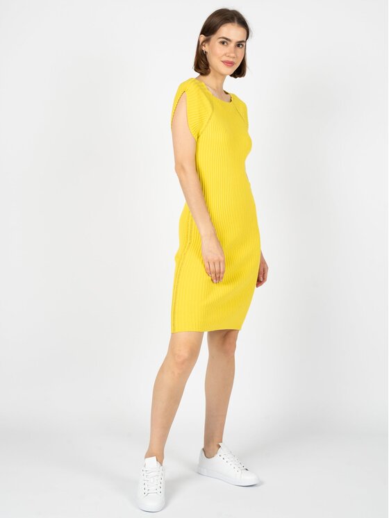 Silvian Heach Silvian Heach Každodenní šaty GPP23163VE Žlutá Slim Fit
