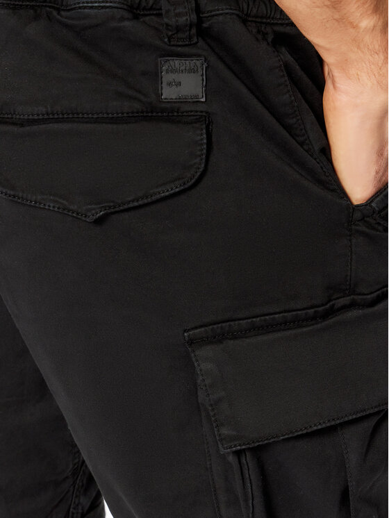 Alpha Industries Alpha Industries Šortky z materiálu Airman 116211 Černá Regular Fit