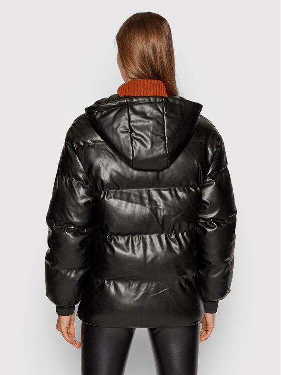NA-KD NA-KD Jakna od imitacije kože 1100-004494-0002-581 Crna Regular Fit