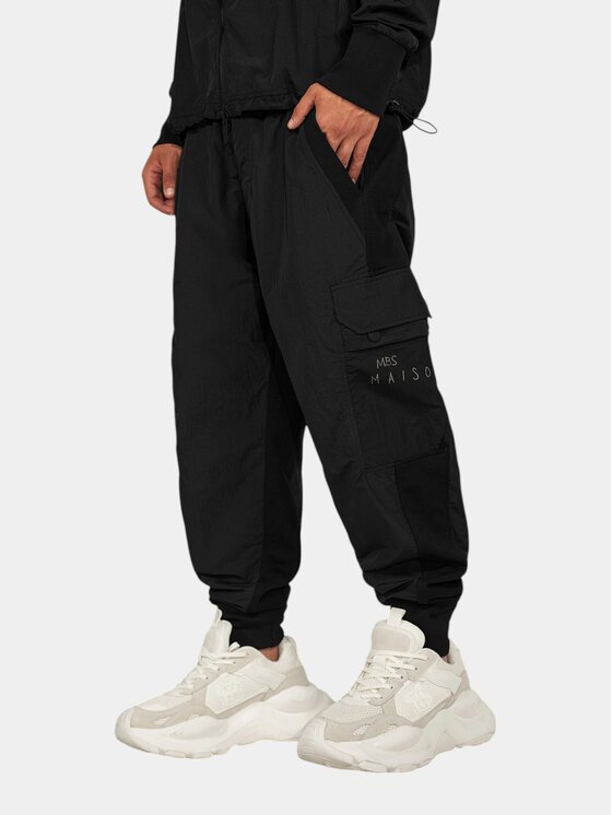 MADE BY SOCIETY MADE BY SOCIETY Spodnie materiałowe Pantaloni WARDEN - P17776 Czarny Basic Fit