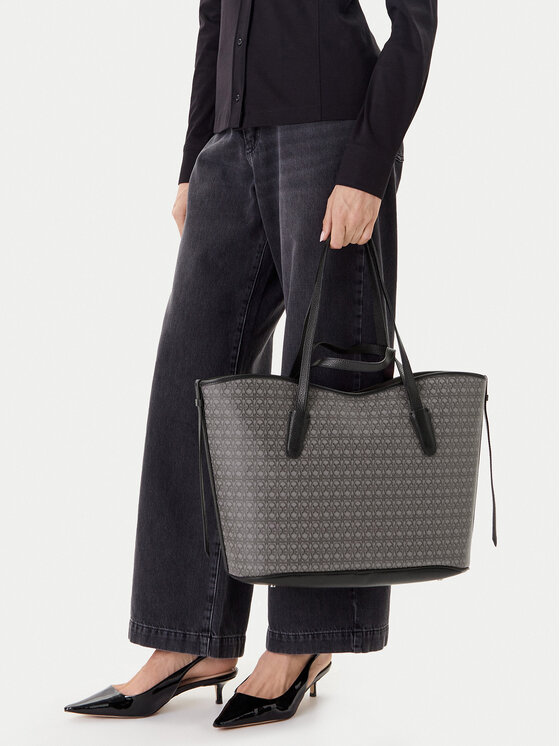 Coccinelle Coccinelle Borsetta E1 SSF 11 04 01 Nero