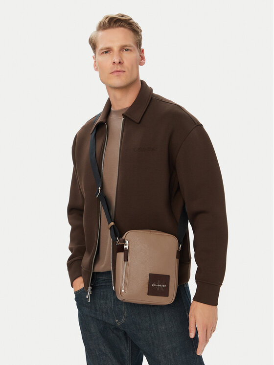 Calvin Klein Мъжка чантичка Bold Pebble Ssnl Simple Reporter LV04D3624G Бежов