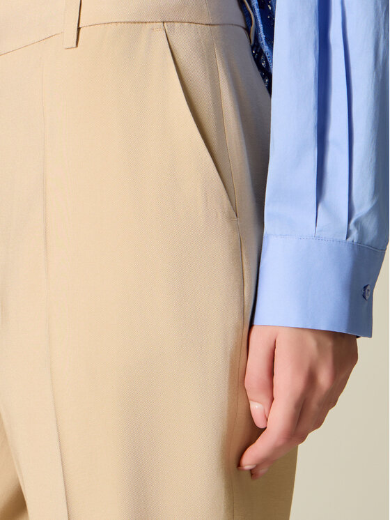 Oltre Oltre Pantaloni di tessuto P01FR009236N022 Crema Flare Fit
