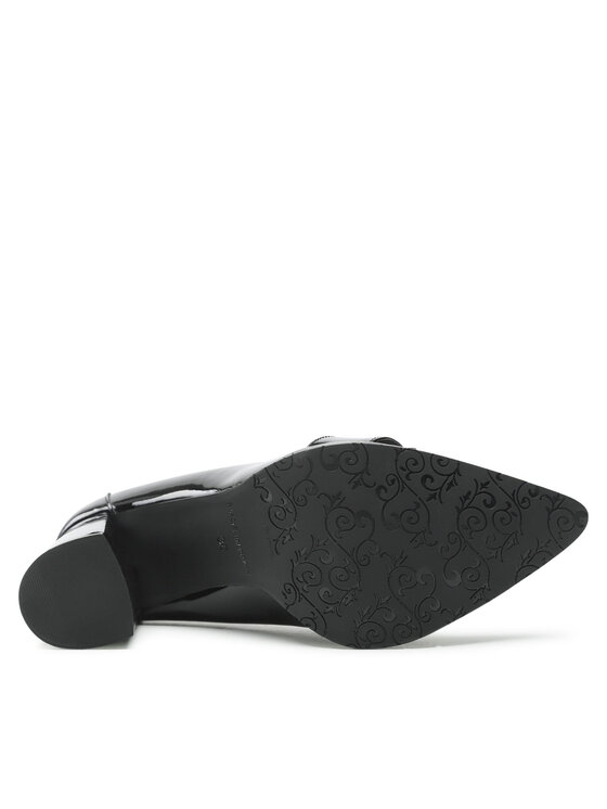 Brenda Zaro Brenda Zaro Poolsaapad 4460 Must