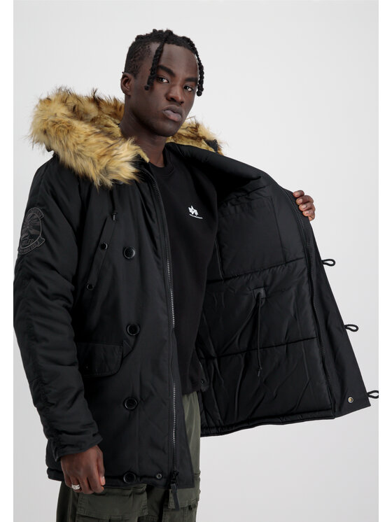 Alpha Industries Alpha Industries Kurtka zimowa Explorer Winter Jacket Czarny Regular Fit