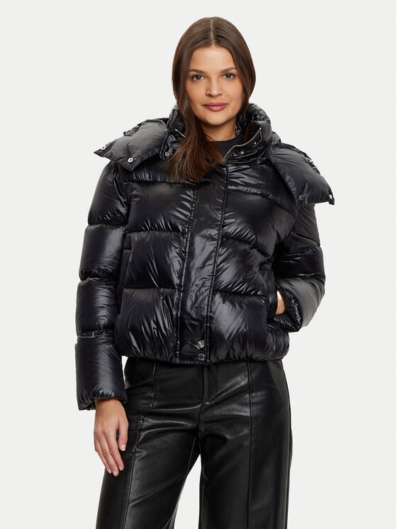 Patrizia Pepe Patrizia Pepe Pehelykabát 2O0050/A9M0-K103 Fekete Regular Fit