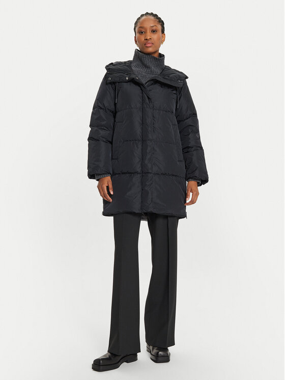 Weekend Max Mara Vatovaná bunda Newbembo 2425496042 Čierna Relaxed Fit