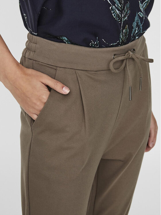Vero Moda Vero Moda Hlače iz tkanine Eva 10197909 Rjava Loose Fit