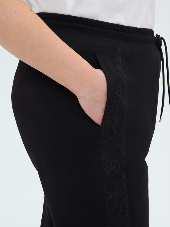 Fiorella Rubino Fiorella Rubino Pantaloni di tessuto P833L002370N033 Nero Regular Fit