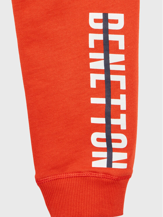 United Colors Of Benetton United Colors Of Benetton Jogginghose 3BC1CF02M Rot Regular Fit