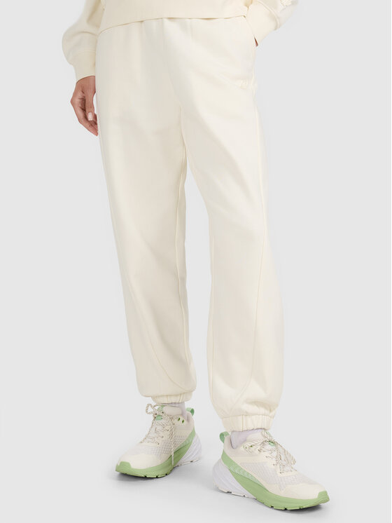 4F 4F Spodnie dresowe EASY WEAR Kremowy Regular Fit