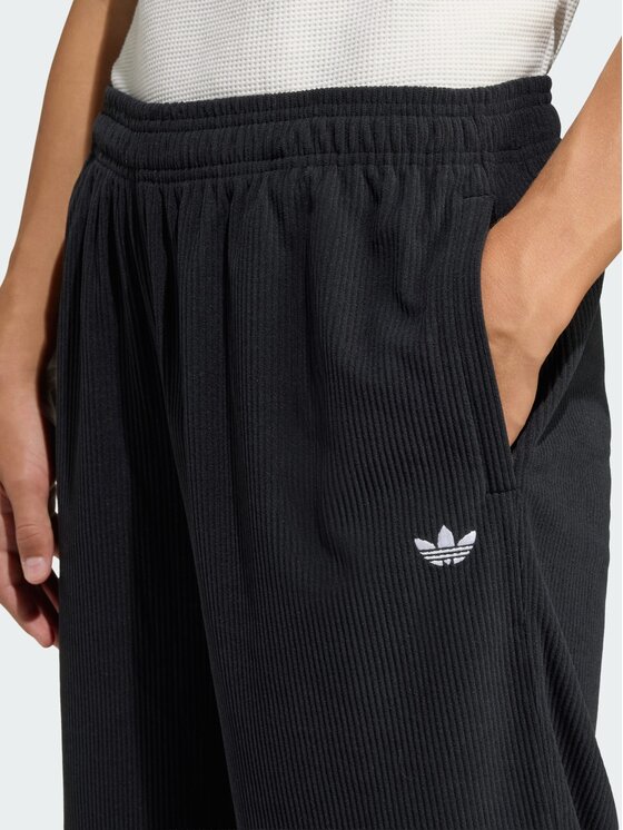 adidas adidas Spodnie dresowe 158998 Czarny Oversize