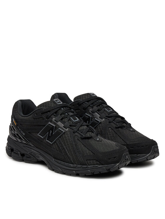 New balance 410v5 triple black clearance