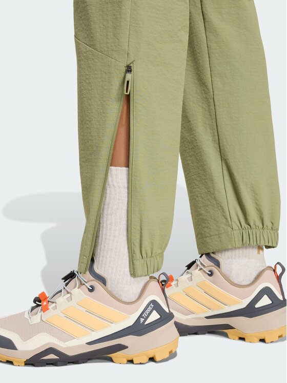 adidas adidas Spodnie outdoor 161749 Zielony Regular Fit